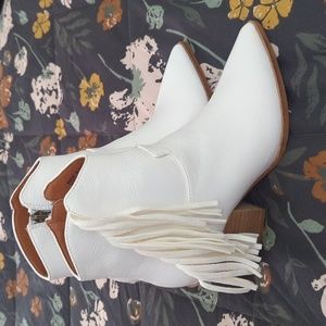 White fringe boots